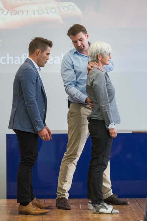 In den Seminaren geben wir eine Schritt für Schritt Anleitung für Quantenheilung